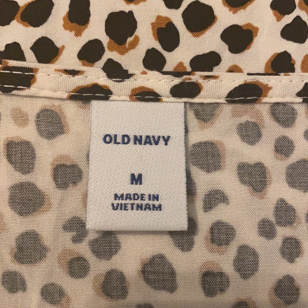 Medium leopard 🐆 top! - Picture 6 of 9